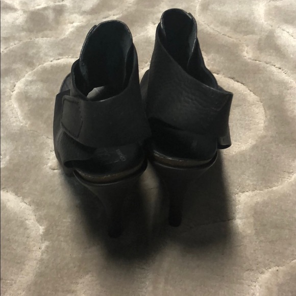 Pedro Garcia mules - Picture 2 of 4